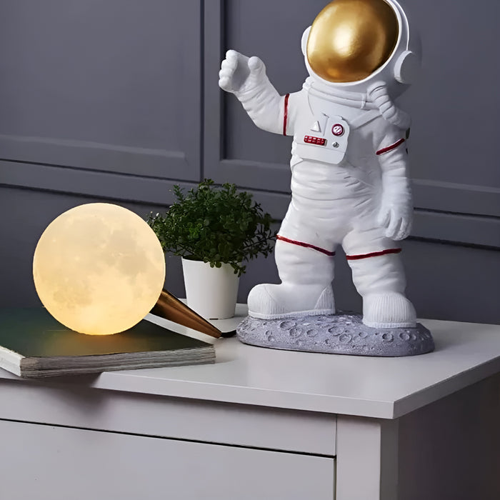 Cosmic Glow Astronaut Design Lamp