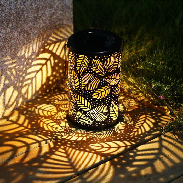 Retro Metal Leaf Pattern Solar Hanging Lantern Lights